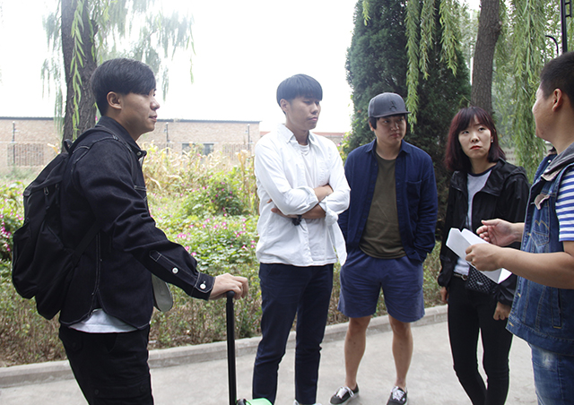 【音乐节】没有谢幕的表演 只有精彩的年华――“理想后花园乐队”专访