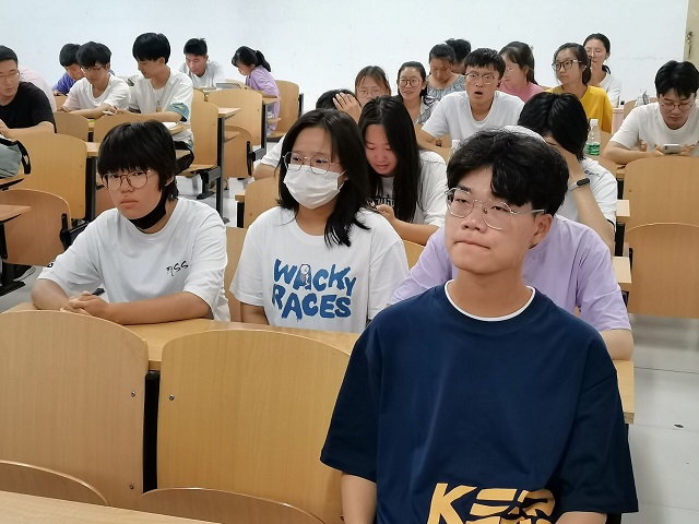 【辅导员说完满】树立安全意识 远离非法集资——远景学院2020级主题年级会