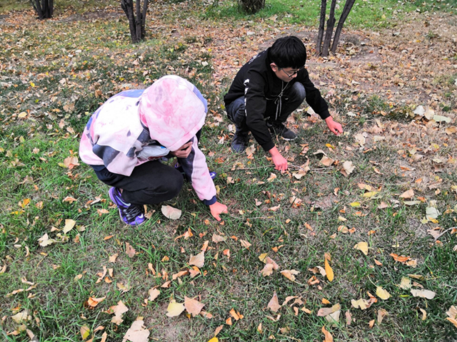 【完满班级】微笑是语言 文明是信念——信息工程学院网工1802班举办“善仁博爱,益行千里”活动