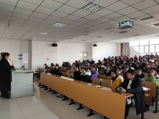 【辅导员说完满】世界那么大 你凭什么去看看——淬炼商学院12月辅导员说完满专题活动（二十八）