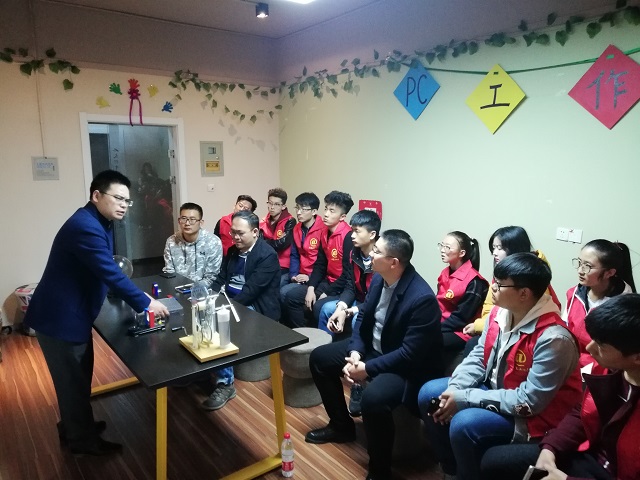 【1+1>2】信工+太行 成就E梦想——信工系公益服务培训之趣味实验教学