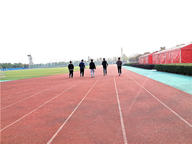 【完满班级】阳光下奔跑的背影——大数据学院、信息工程学院软件1701班阳光下奔跑的背影完满班级活动