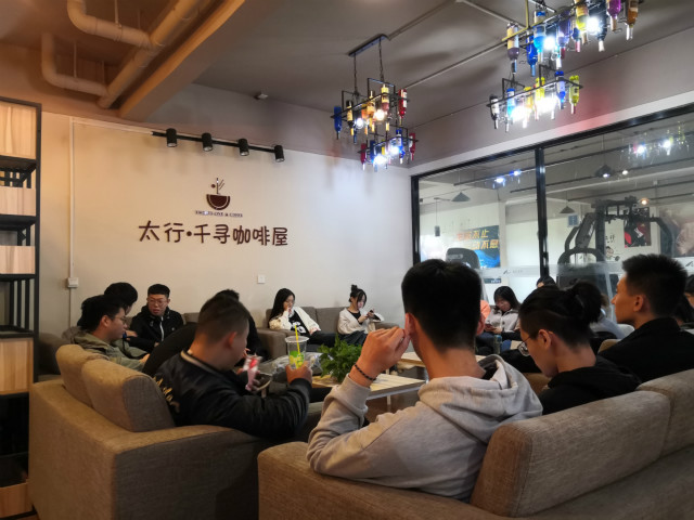 【完满班级】书写无悔青春 共筑经管情怀——经济与管理学院十月完满班级活动纪实(十三)