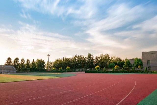 【完满班级】“快乐体育 魅力生活”——艺术传媒学院视觉1701两人三足活动