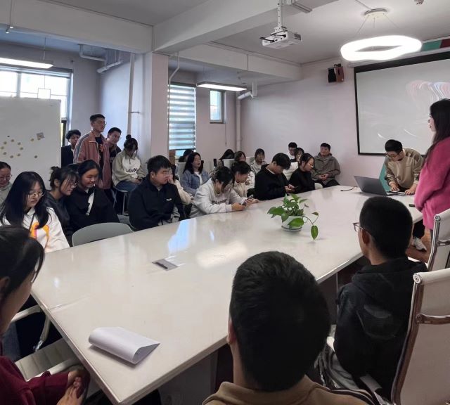 防范于心 反诈于行——大数据学院、信息工程学院反诈联盟专项志愿服务队活动