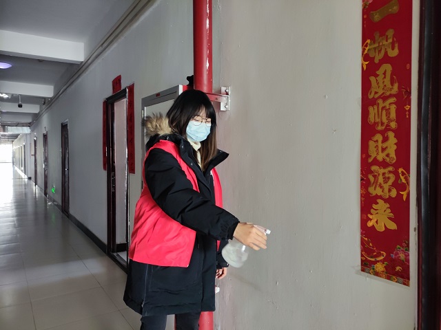 打赢这场战“疫” 每个人都不是“局外人”——经济与管理学院抗疫中的志愿者