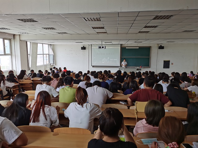 【辅导员说完满】脚踏实地 筑梦大三——淬炼商学院2018级“辅导员说完满”专题活动