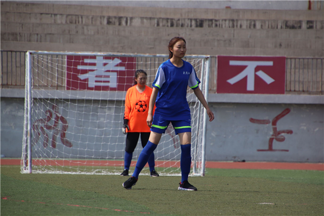 展青春风采 扬体育精神——第六届“青春杯”班级足球联赛