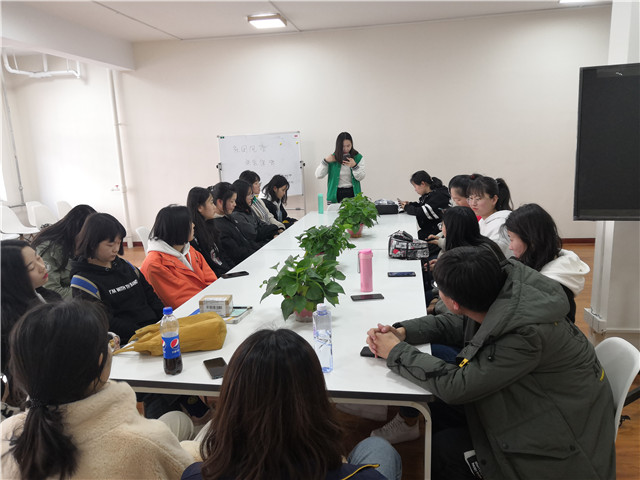 【完满班级】展青春风采 阅百味人生——外国语言文学系英语1805班、英语1806班3月完满班级活动
