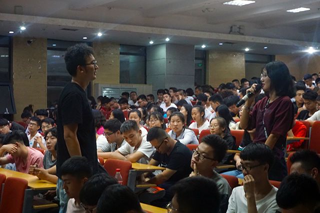 【辅导员说完满】紧跟时代风潮 深刻安全认知——大数据学院、信息工程学院新学期首次班会