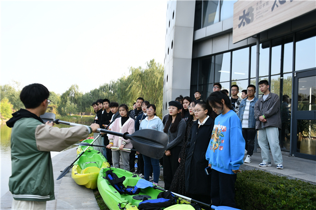 在与众不同的大学成为可能的自己——远景学院举办“乘风破浪的少年 团队凝聚力建设”主题活动