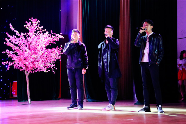 【音乐节·无边】追忆无尽美好 释放无边激情——“2017 无边”第五届校园摇滚音乐节暨第77期周末文化广场