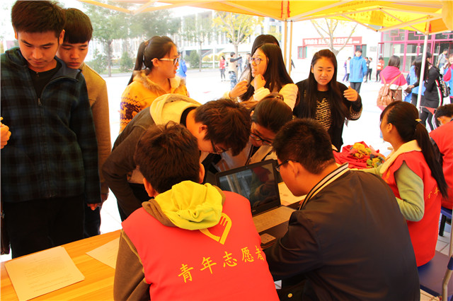 我院2015康宝莱·全国大学生迷你马拉松公益挑战第二期“牵手跑”成功举办