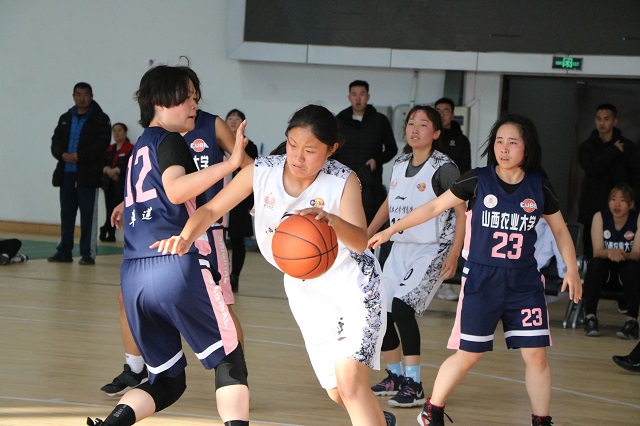 闪光的信院第248期:篮球女孩刘丁源用坚持诠释热爱