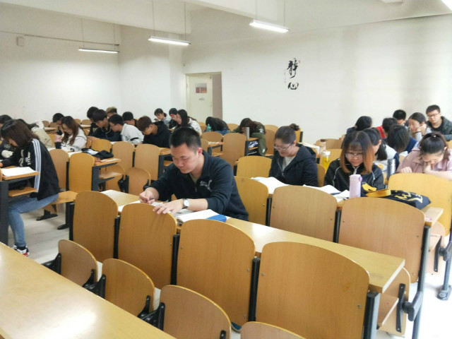 【主题团日】今不负青云之志 存经管赤子之心——经济与管理学院15级举办五四主题团日系列活动