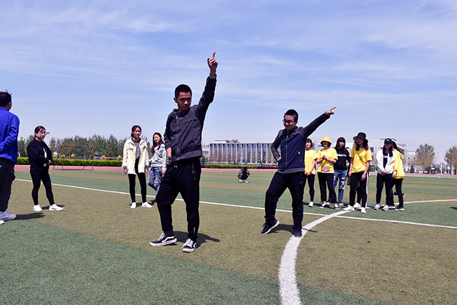 【完满班级】汇聚青春力量 完满凝聚人生——信息工程系软件1703班“展青春风采”完满班级活动