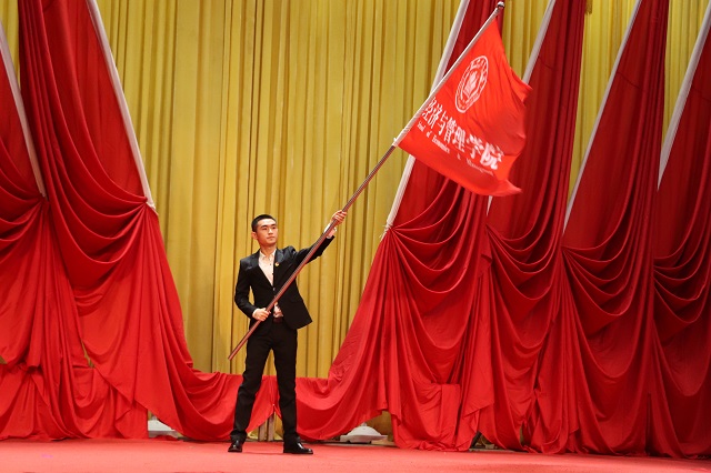 昔日风雨同舟 明朝共赴辉煌——经济与管理学院举行第十一届学生会见面会