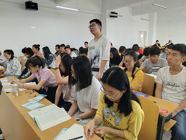 【完满班级】感受戏曲韵味 传承国粹文化——信息工程学院计科1702班特色早读