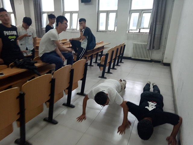 【完满班级】小黄车趣味竞速大比拼——大数据学院、信息工程学院软件1704班完满班级活动