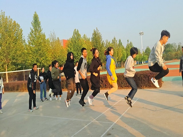 【完满班级】绳索飞扬  舞动青春——食品与环境学院食品1902班完满班级活动