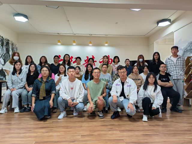 书香校园 与朋辈共享阅读时光——食品与环境学院大咖阅读宣讲