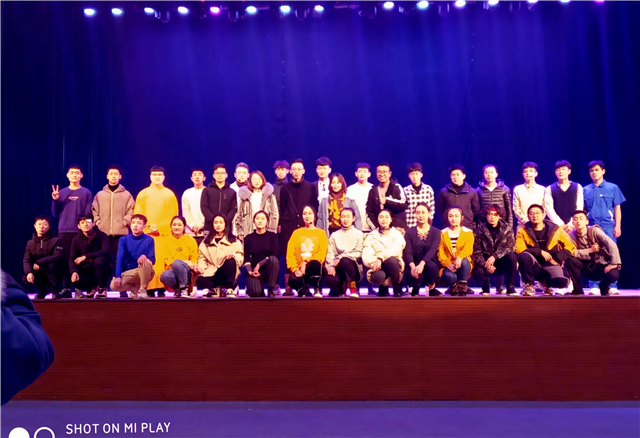 闪光的信院第263期：为了“艺术” 我愿意热爱整个世界