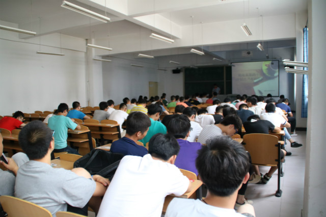 【学长计划】机电工程系六月份学长计划“经验传授”及“考研经验交流会”