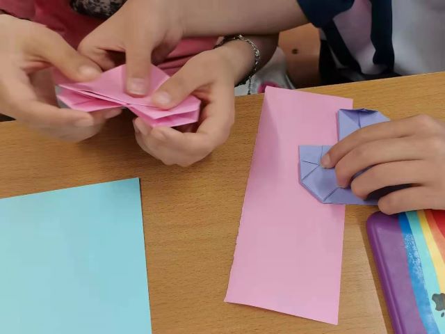 【完满班级】 绽放思想火花 共绘艺术人生——商务英语学院英语2002班、2005班、经贸2001班完满班级活动