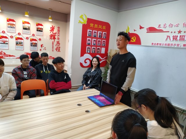 【完满班级】“唇枪舌战”考试学习分享会