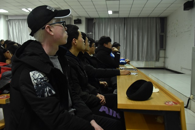 【辅导员说完满】当青春遇上爱情