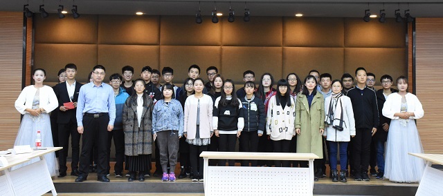 【社团快讯】诵古风今韵 写快意人生
