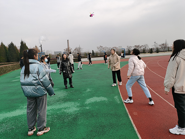 【完满班级】毽来毽去 踢毽子活动——大数据学院、信息工程学院软件2002班完满班级活动