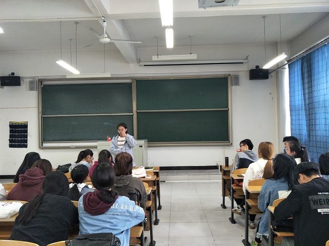 【完满班级】提高维权意识 增强消费安全——食品与环境学院食品1701班普法知识宣传讲座