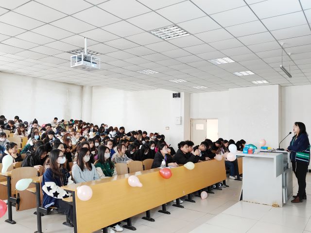 【辅导员说完满】fun肆青春 聚变we来 成为更好的自我——经济与管理学院2021级辅导员说完满活动