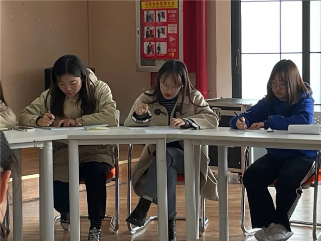 各书院相继召开2020-2021学年第一学期期中座谈会