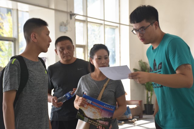 【迎新纪实】九月信院开学季 枝繁叶茂注新叶——大数据学院、信息工程学院开展新学年迎新工作