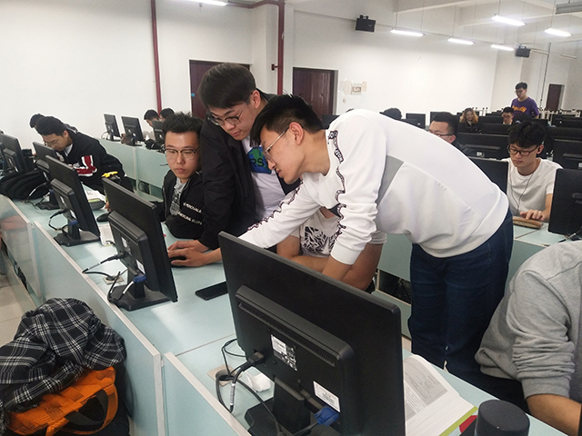 【完满班级】安卓设计大赛——大数据学院、信息工程学院物联网1701班完满活动