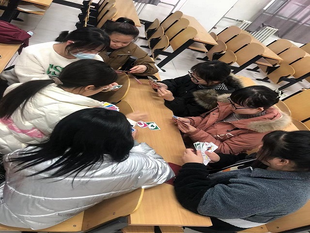 【完满班级】趣味卡牌 斗智斗勇——淬炼·国际商学院财务2112班完满班级活动