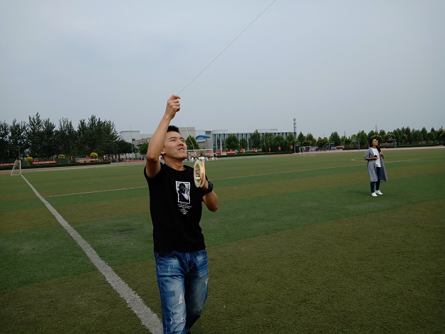 【完满班级】观青春 向前跑——淬炼商学院九月完满班级主题活动（一）