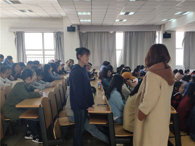 【辅导员说完满】不忘初心 重拾热情——淬炼商学院“辅导员说完满”专题活动（四）