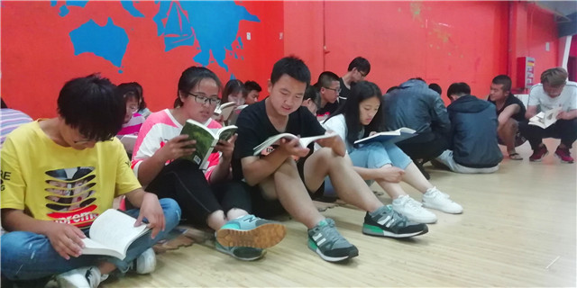 【完满班级】炫彩青春 像夏花一样绚烂——经济与管理学院六月完满班级活动纪实(六)