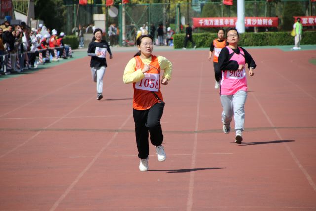 沙场点兵凸显智能风采 斗志昂扬共筑智院体魂——智能工程学院第13届运动会暨军训成果汇演