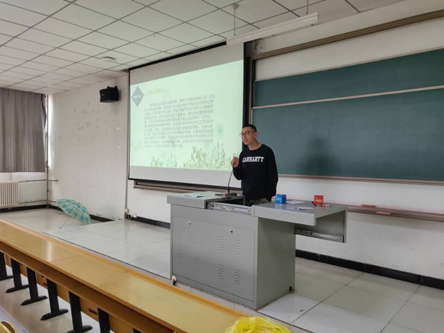 【辅导员说完满】爱的汇聚 用双手创造——经济与管理学院开展辅导员说完满活动