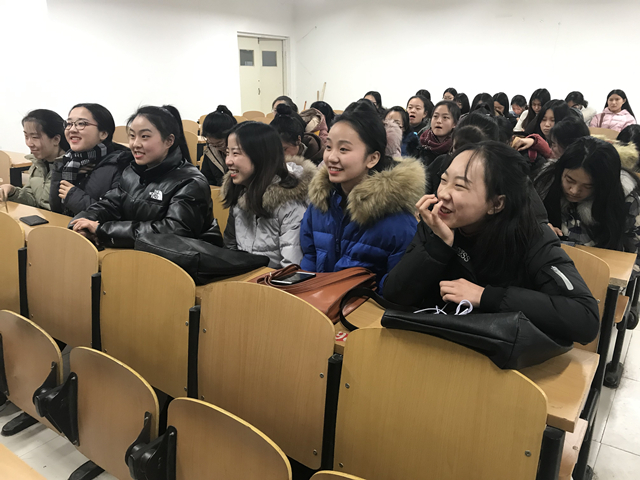 【完满班级】“艺”外之喜——外国语言文学系英语1701班、1702、1704班12月完满班级活动