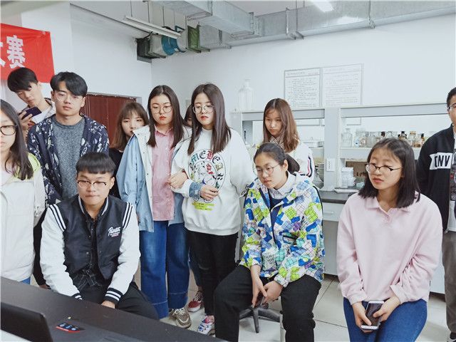 【社团快讯】舞动双手 点亮你的美——食品与环境学院第二届“动医达人秀”实验技能大赛