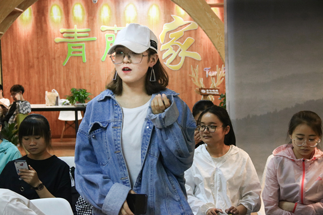 第十三期“她说·女生学堂”:感花艺优雅 享生活诗意