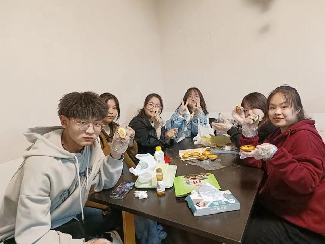 【完满团支部】元气暖春 食之有味——淬炼·国际商学院人资2202班完满团支部活动