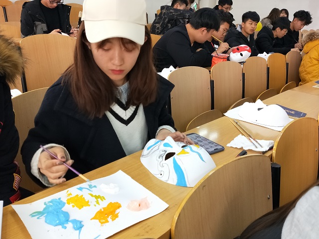 【社团巡礼节】“传媒杯”原创脸谱大赛 探寻国粹文化