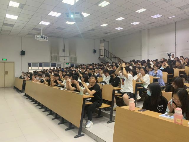 【辅导员说完满】出言有尺 做事有余——大数据学院、信息工程学院数字2022级辅导员说完满活动