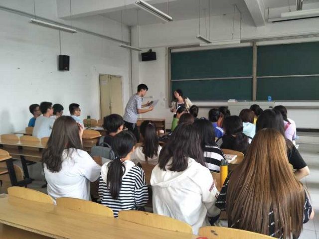 【完满班级】激扬青春活力 彰显班级风采——食品与环境学院食品1701班励志成长演讲比赛